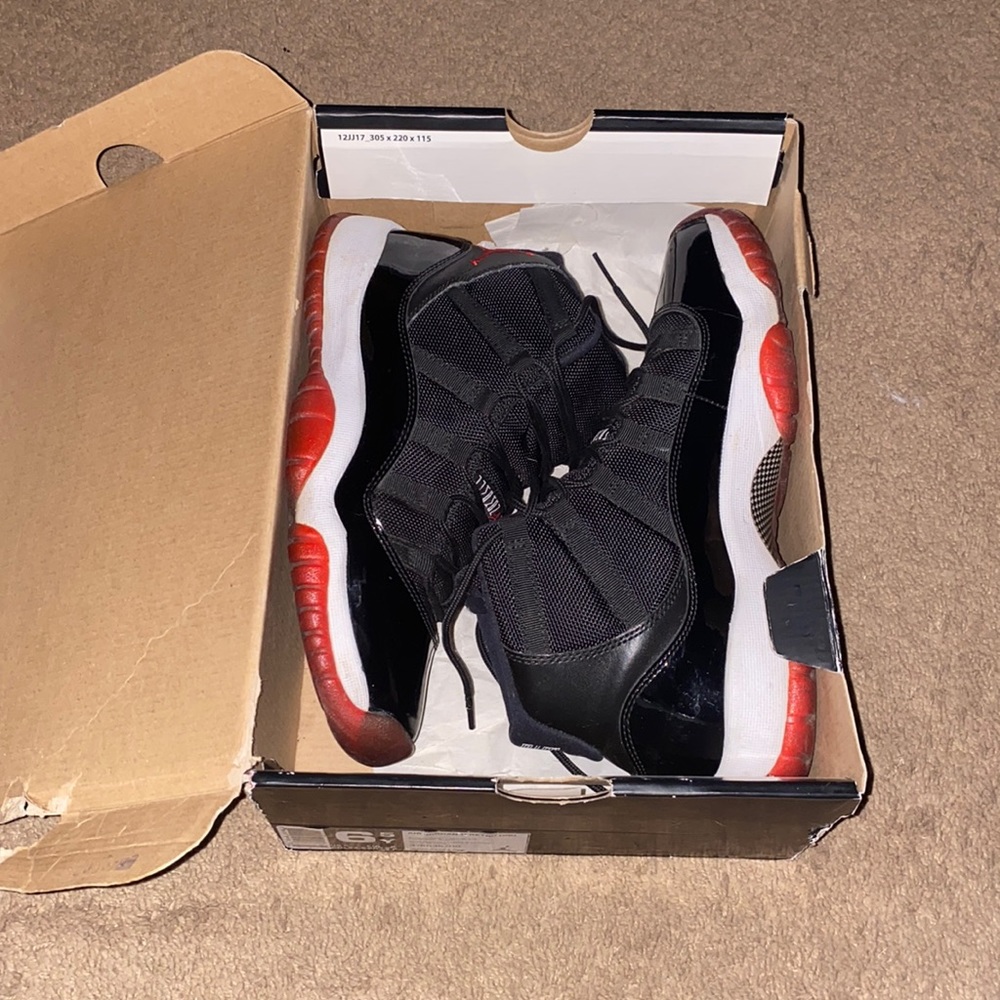 Air Jordan 11 Retro “Breds” w/box